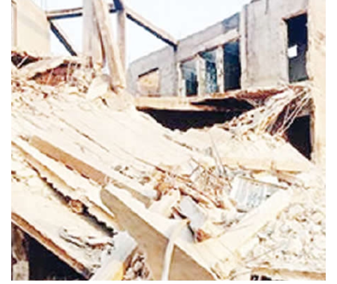 Healer loses wife, grandchildren, nine patients in building collapse